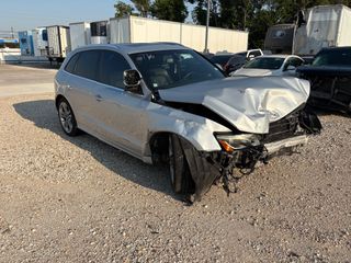 2009 Audi Q5 3.2 Premium - Primary Damage Right Image